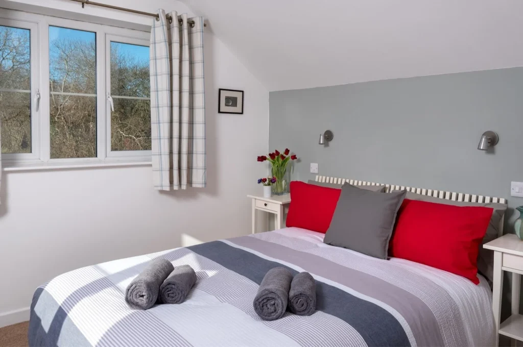 Double bedroom inside Glanpant Bach self-catering cottage near Bwlch
